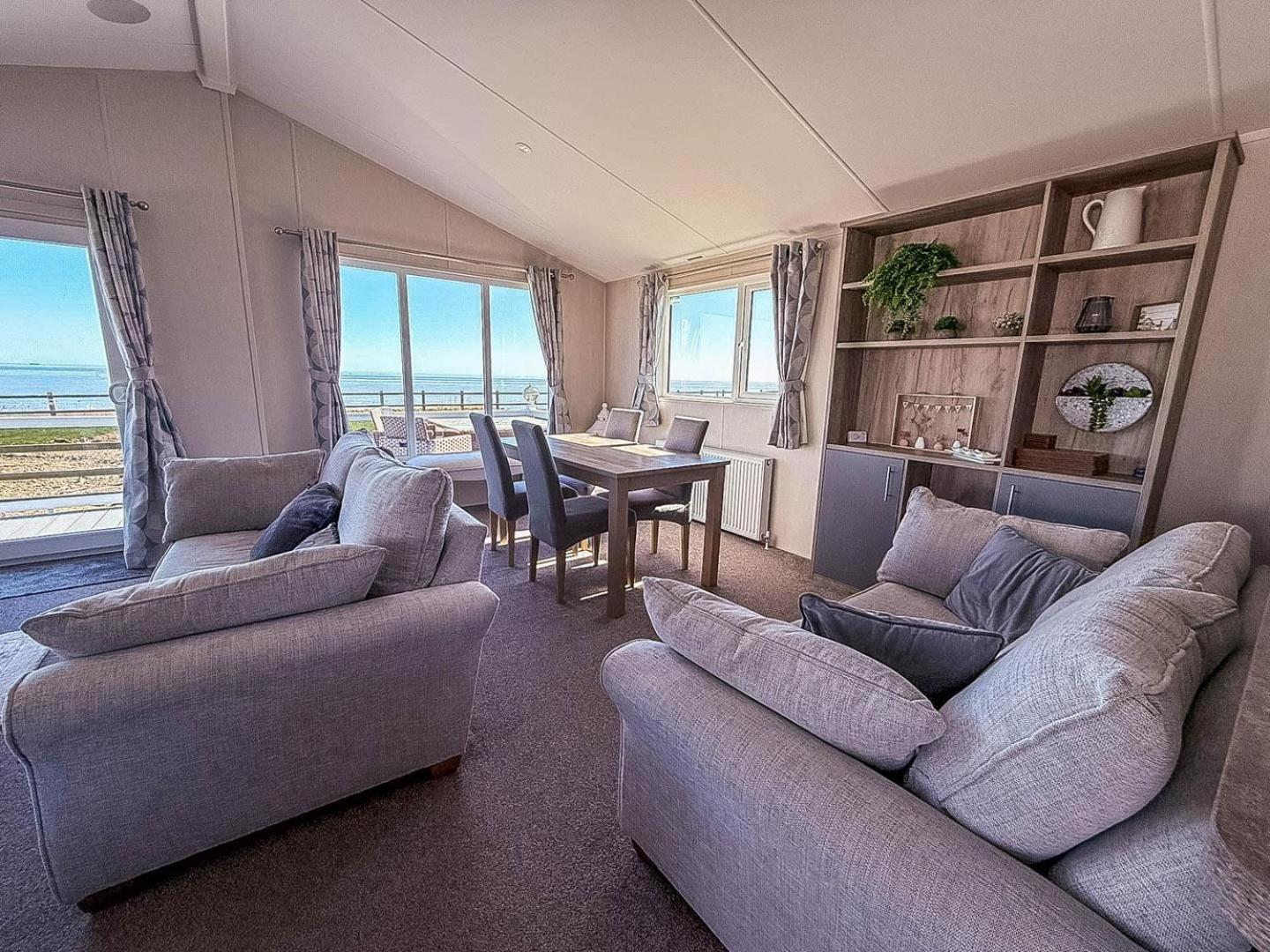 Stunning 6 Berth Lodge With Full Sea Views In Suffolk Ref 68007Cr Lowestoft Exterior photo